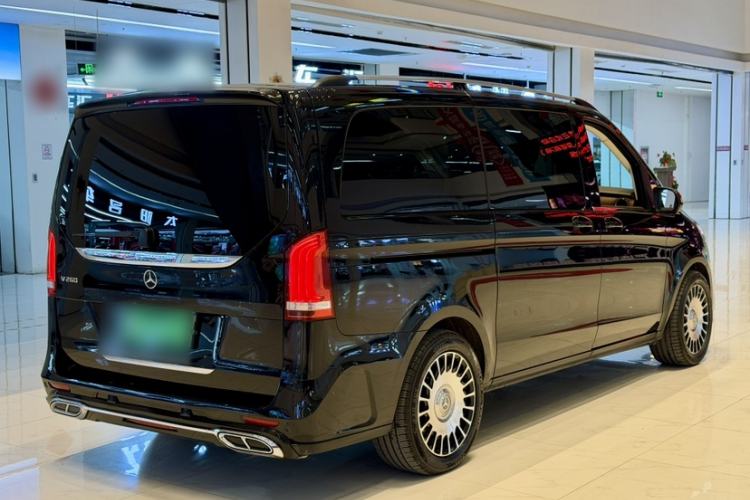 Used Mercedes-Benz V-Class 2020 V 260 Avantgarde Edition Exterior 5