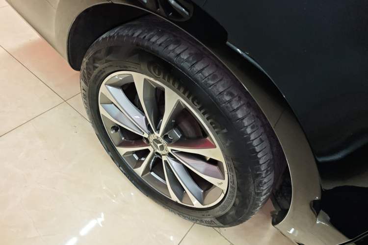 Used Mercedes-Benz V-Class 2020 V 260 Avantgarde Edition Exterior 5