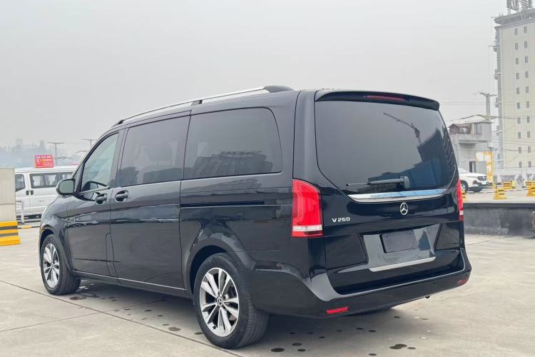 Used Mercedes-Benz V-Class 2020 V 260 Avantgarde Edition Exterior 5