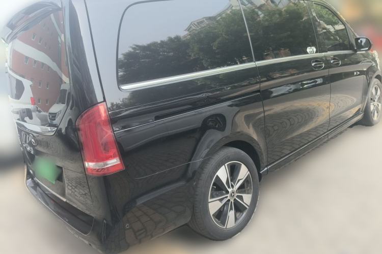 Used Mercedes-Benz V-Class 2020 V 260 Prestige Edition Exterior 5