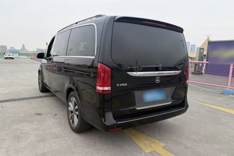Used Mercedes-Benz V-Class 2020 V 260 Avantgarde Edition Exterior 5