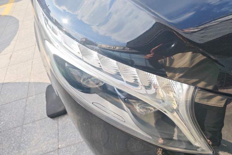 Used Mercedes-Benz V-Class 2020 V 260 Avantgarde Edition Exterior 6