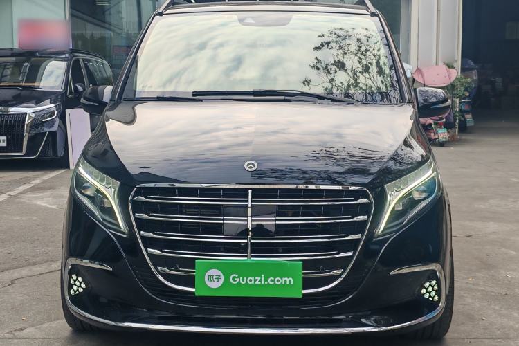 Used Mercedes-Benz V-Class 2020 V 260 Avantgarde Edition Exterior 6
