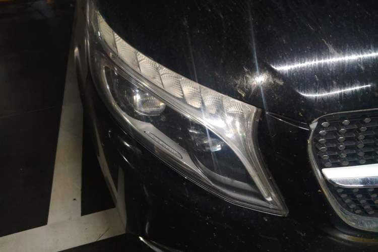 Used Mercedes-Benz V-Class 2020 V 260 L Long-wheelbase Luxury Edition Exterior 6