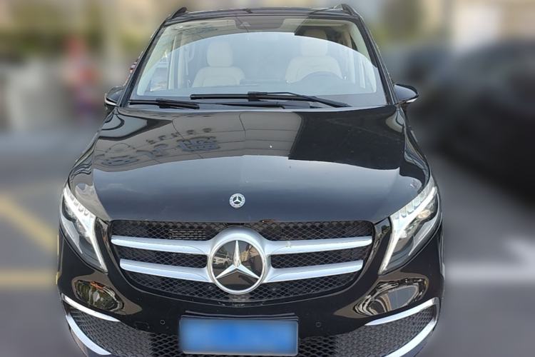 Used Mercedes-Benz V-Class 2020 V 260 Avantgarde Edition Front