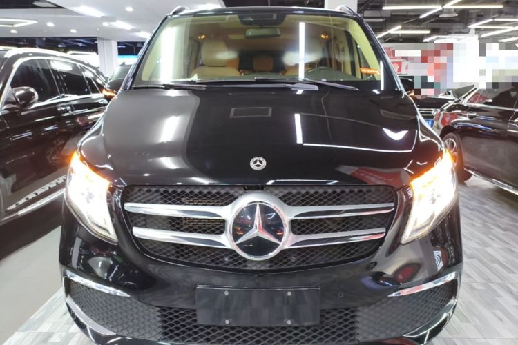 Used Mercedes-Benz V-Class 2020 V 260 Avantgarde Edition Front