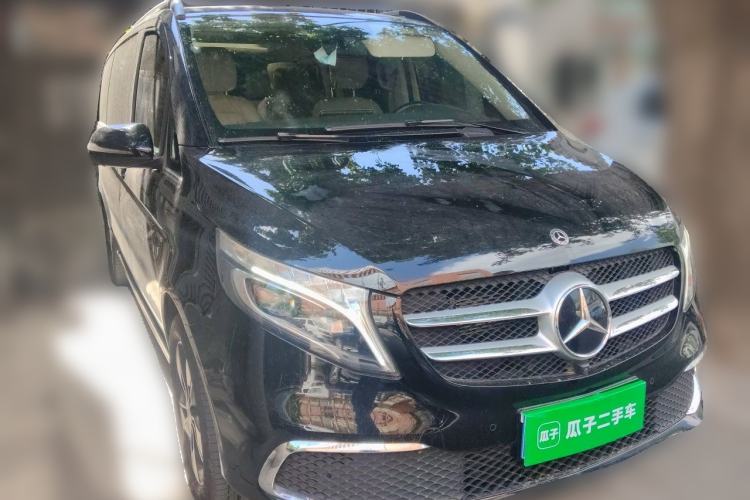 Used Mercedes-Benz V-Class 2020 V 260 Prestige Edition Front Right 45 Deg