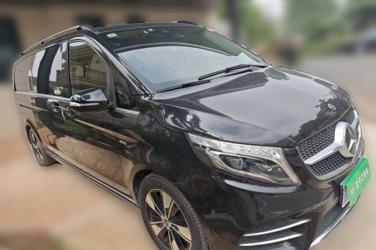 Used Mercedes-Benz V-Class 2020 V 260 L Long-wheelbase Luxury Edition Front Right 45 Deg