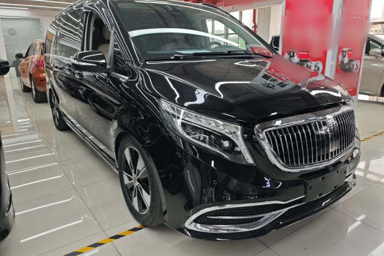 Used Mercedes-Benz V-Class 2020 V 260 Prestige Edition Front Right 45 Deg