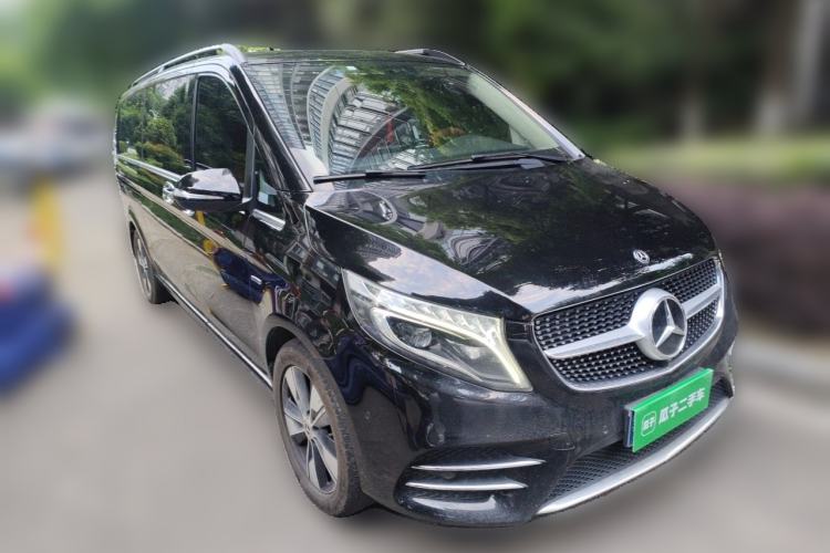 Used Mercedes-Benz V-Class 2020 V 260 L Long-wheelbase Luxury Edition Front Right 45 Deg