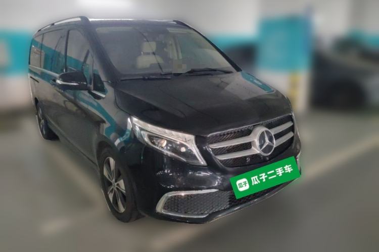 Used Mercedes-Benz V-Class 2020 V 260 Prestige Edition Front Right 45 Deg