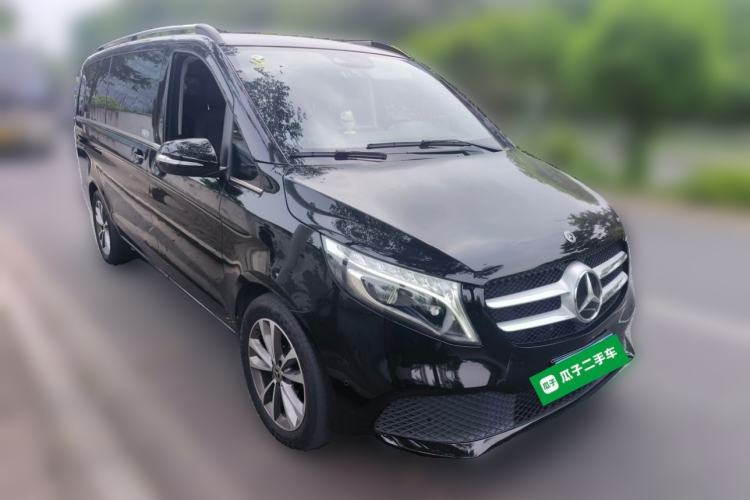 Used Mercedes-Benz V-Class 2020 V 260 Prestige Edition Front Right 45 Deg