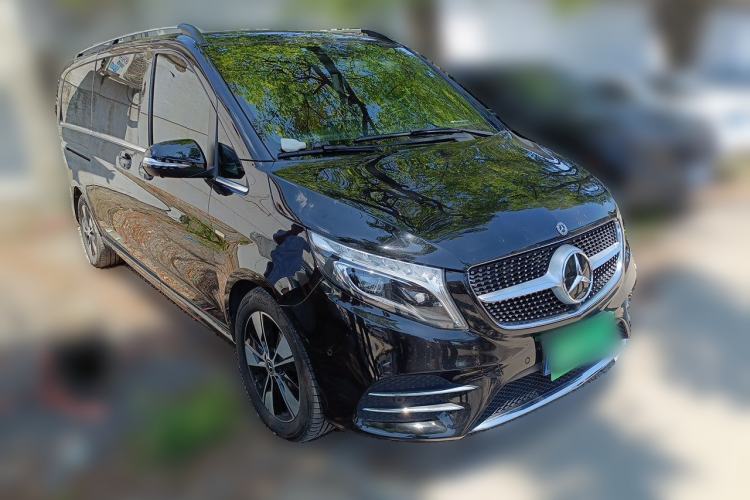 Used Mercedes-Benz V-Class 2020 V 260 L Long-wheelbase Luxury Edition Front Right 45 Deg