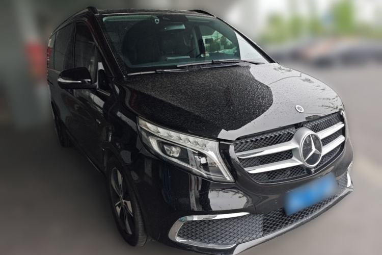 Used Mercedes-Benz V-Class 2020 V 260 Prestige Edition Front Right 45 Deg
