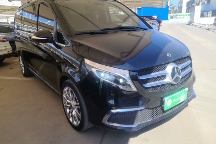 Used Mercedes-Benz V-Class 2020 V 260 Prestige Edition Front Right 45 Deg
