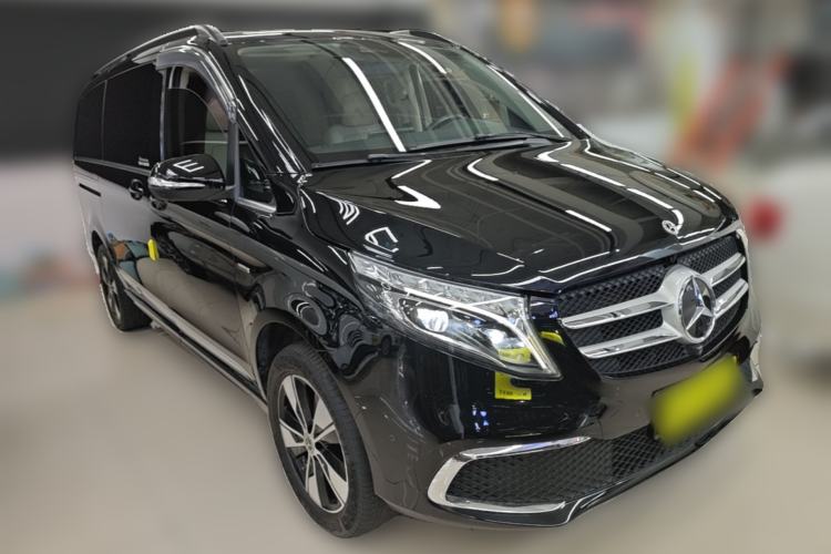 Used Mercedes-Benz V-Class 2020 V 260 Prestige Edition Front Right 45 Deg
