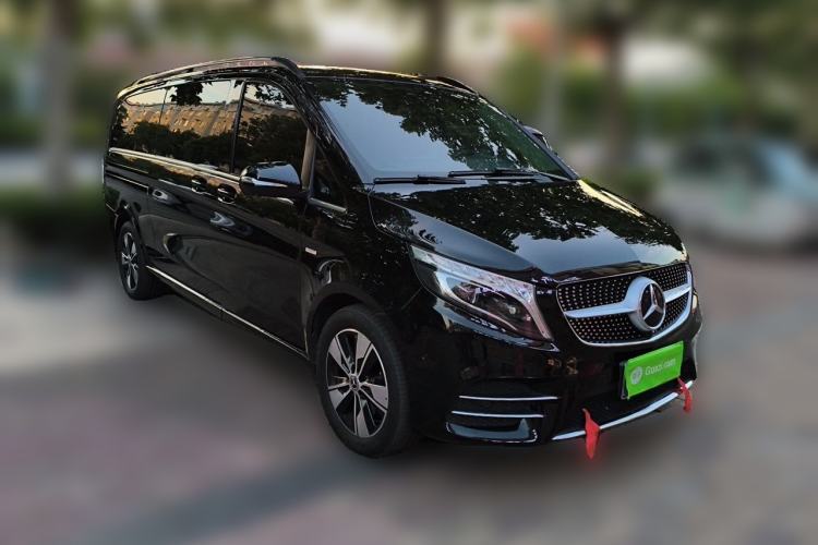 Used Mercedes-Benz V-Class 2020 V 260 L Long-wheelbase Luxury Edition Front Right 45 Deg