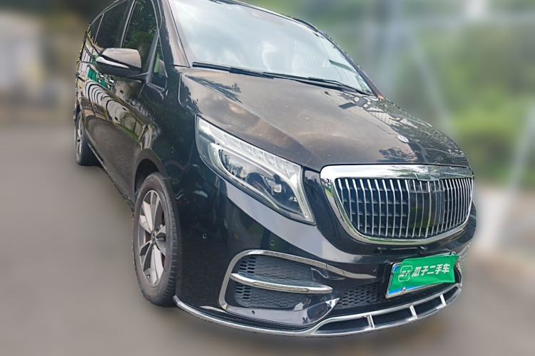 Used Mercedes-Benz V-Class 2020 V 260 Avantgarde Edition Front Right 45 Deg