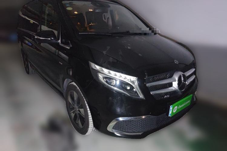 Used Mercedes-Benz V-Class 2020 V 260 Prestige Edition Front Right 45 Deg