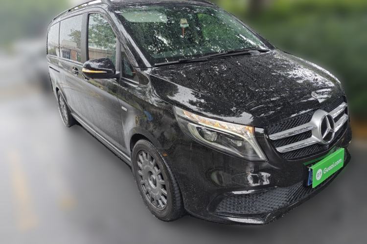 Used Mercedes-Benz V-Class 2020 V 260 Prestige Edition Front Right 45 Deg