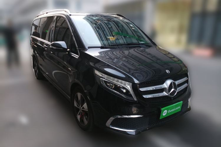Used Mercedes-Benz V-Class 2020 V 260 Prestige Edition Front Right 45 Deg