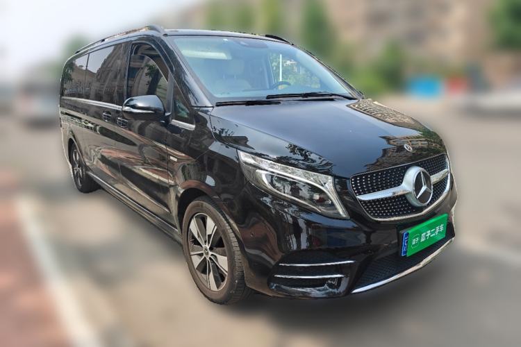 Used Mercedes-Benz V-Class 2020 V 260 L Long-wheelbase Luxury Edition Front Right 45 Deg