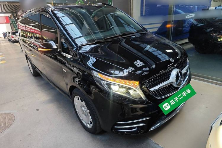 Used Mercedes-Benz V-Class 2020 V 260 L Long-wheelbase Luxury Edition Front Right 45 Deg