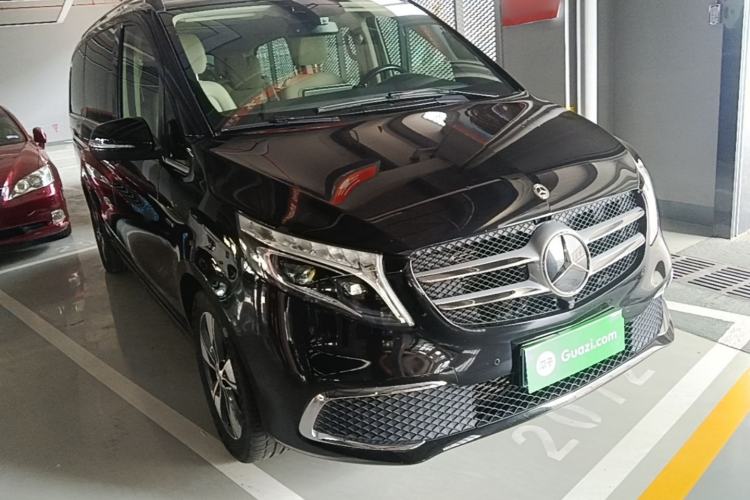 Used Mercedes-Benz V-Class 2020 V 260 Prestige Edition Front Right 45 Deg