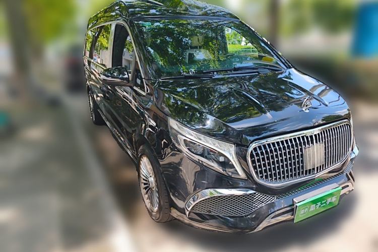 Used Mercedes-Benz V-Class 2020 V 260 L Long-wheelbase Luxury Edition Front Right 45 Deg