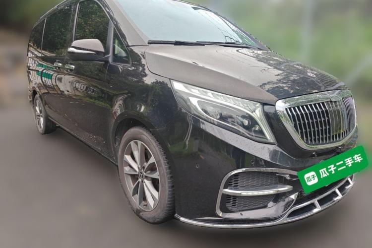 Used Mercedes-Benz V-Class 2020 V 260 Prestige Edition Front Right 45 Deg