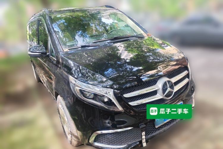 Used Mercedes-Benz V-Class 2020 V 260 Avantgarde Edition Front Right 45 Deg