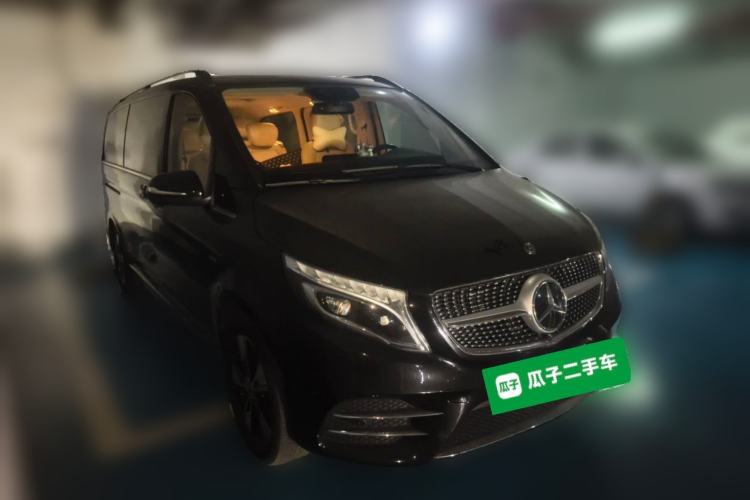 Used Mercedes-Benz V-Class 2020 V 260 L Long-wheelbase Luxury Edition Front Right 45 Deg