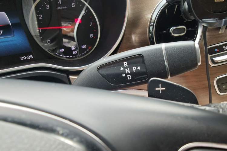 Used Mercedes-Benz V-Class 2020 V 260 L Long-wheelbase Luxury Edition Gear Lever