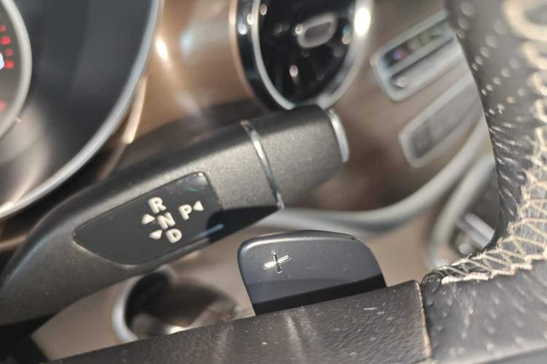 Used Mercedes-Benz V-Class 2020 V 260 Prestige Edition Gear Lever
