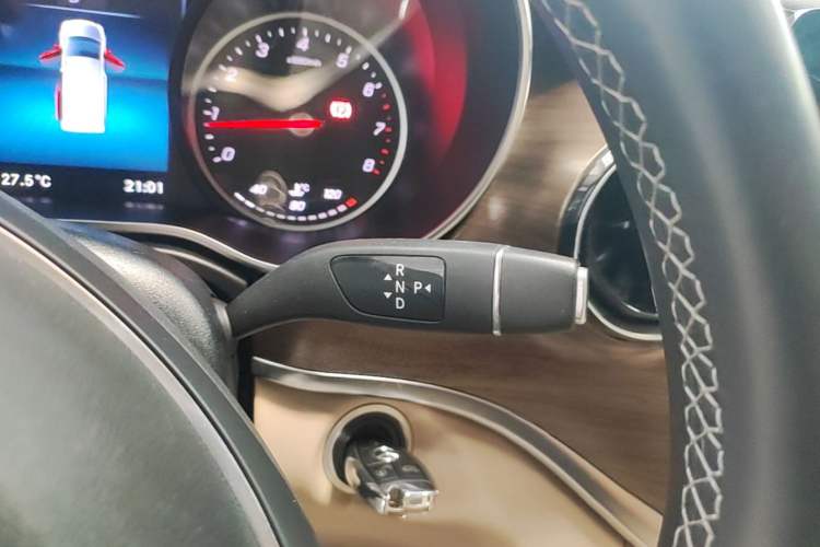 Used Mercedes-Benz V-Class 2020 V 260 Prestige Edition Gear Lever