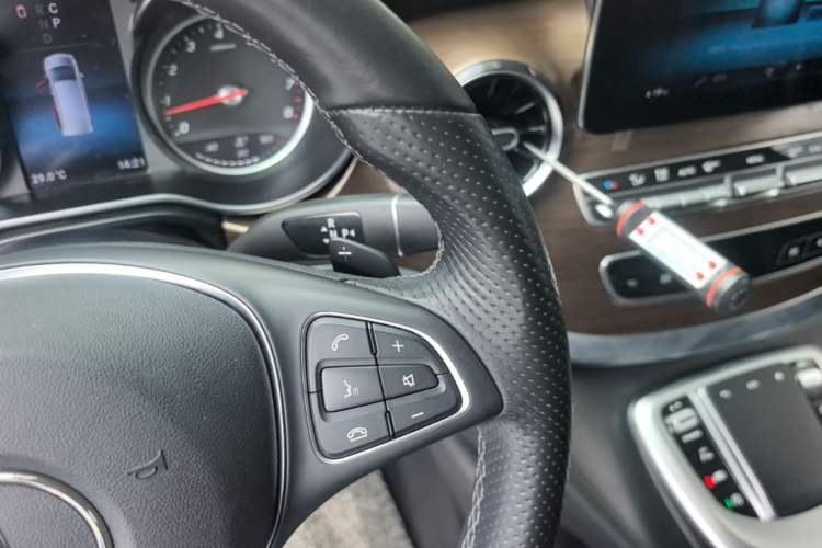 Used Mercedes-Benz V-Class 2020 V 260 L Long-wheelbase Luxury Edition Gear Lever