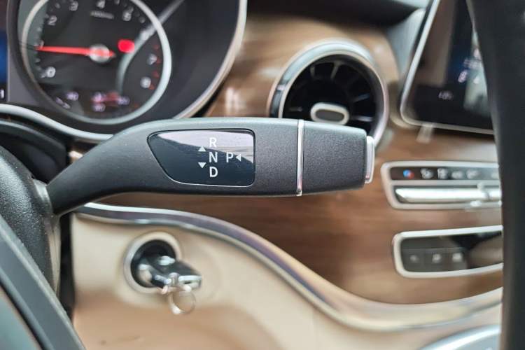 Used Mercedes-Benz V-Class 2020 V 260 L Long-wheelbase Luxury Edition Gear Lever