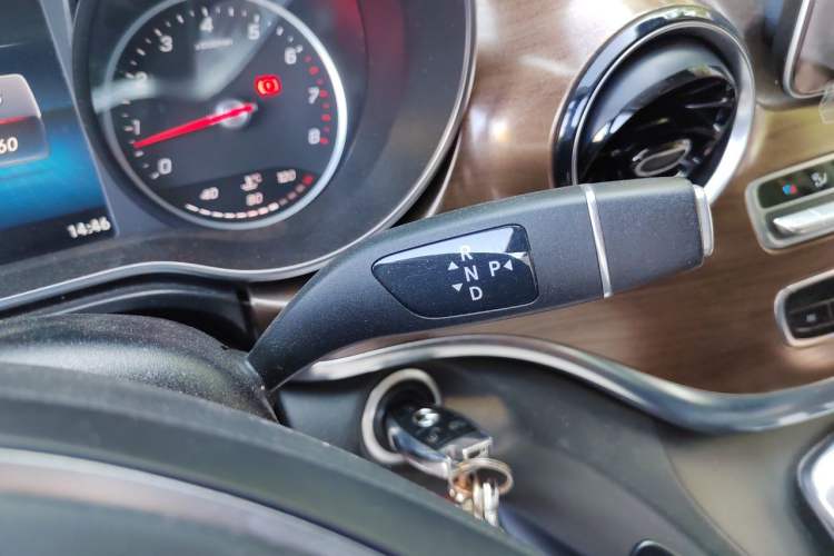 Used Mercedes-Benz V-Class 2020 V 260 L Long-wheelbase Luxury Edition Gear Lever