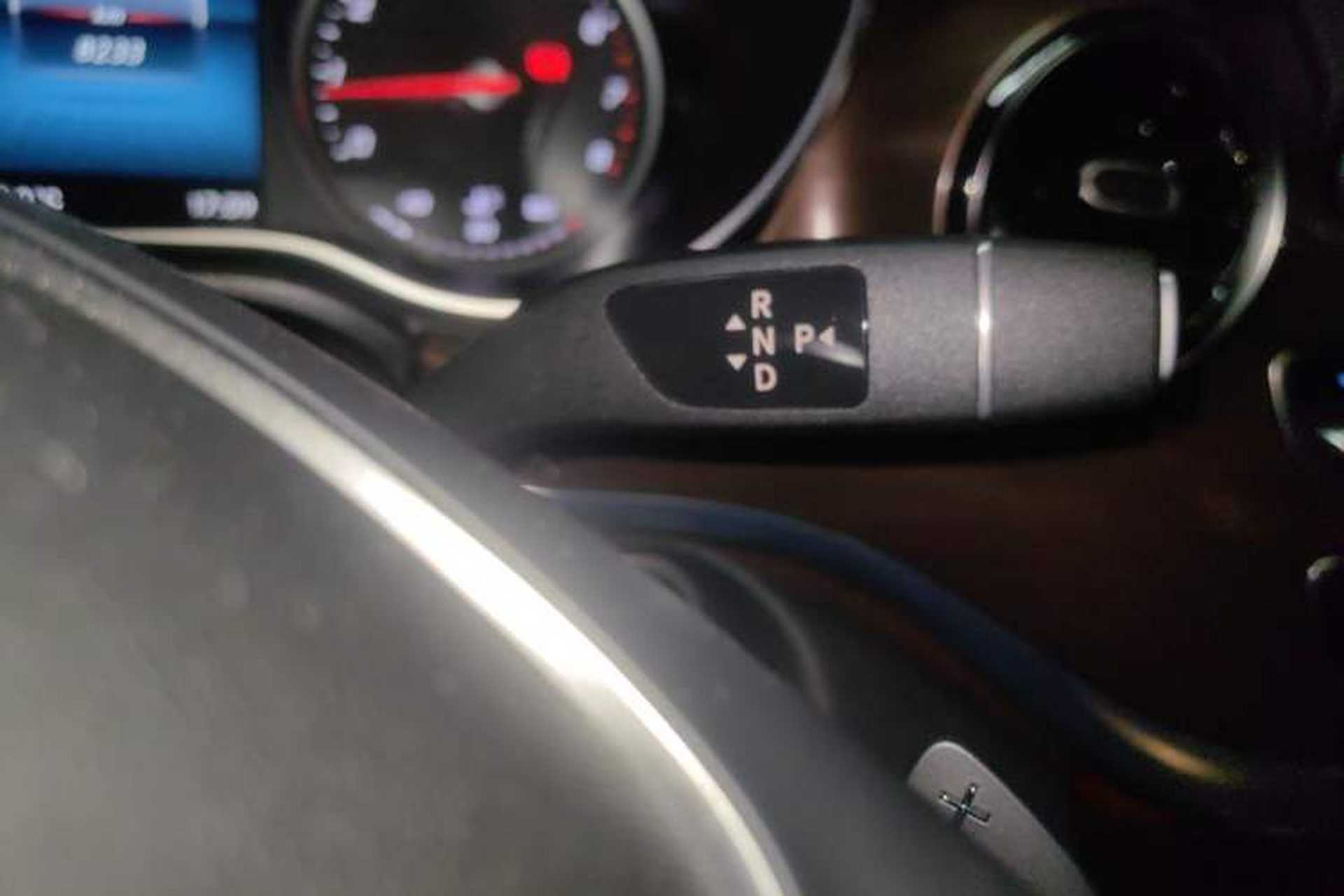 Used Mercedes-Benz V-Class 2020 V 260 L Long-wheelbase Luxury Edition Gear Lever