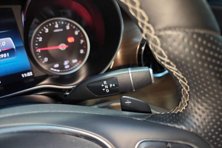 Used Mercedes-Benz V-Class 2020 V 260 L Long-wheelbase Luxury Edition Gear Lever