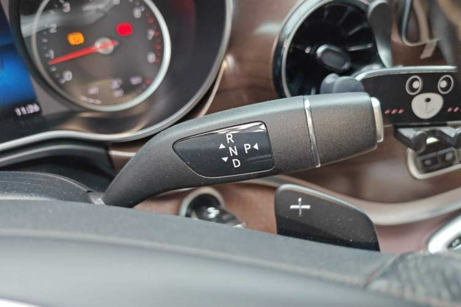 Used Mercedes-Benz V-Class 2020 V 260 Prestige Edition Gear Lever