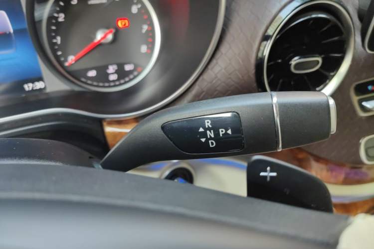 Used Mercedes-Benz V-Class 2020 V 260 L Long-wheelbase Luxury Edition Gear Lever