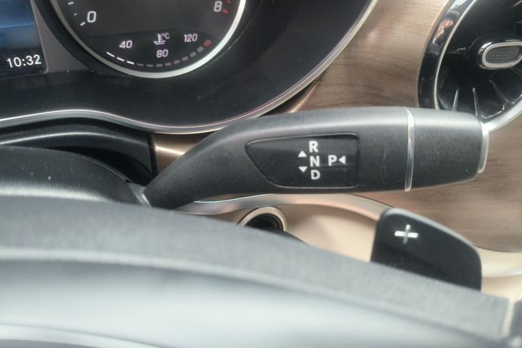 Used Mercedes-Benz V-Class 2020 V 260 Prestige Edition Gear Lever