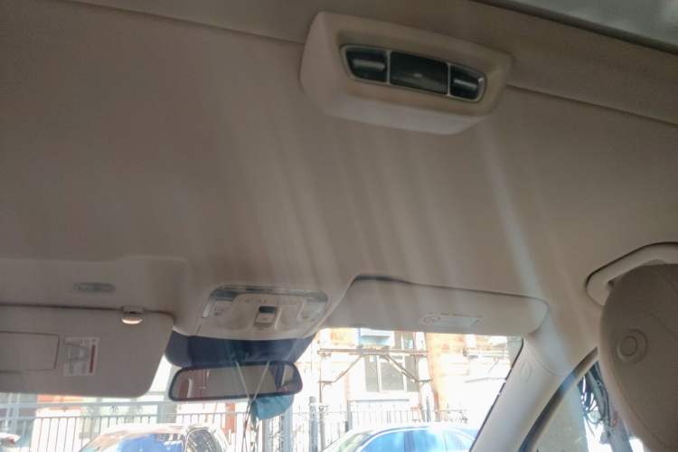 Used Mercedes-Benz V-Class 2020 V 260 Prestige Edition Headliner