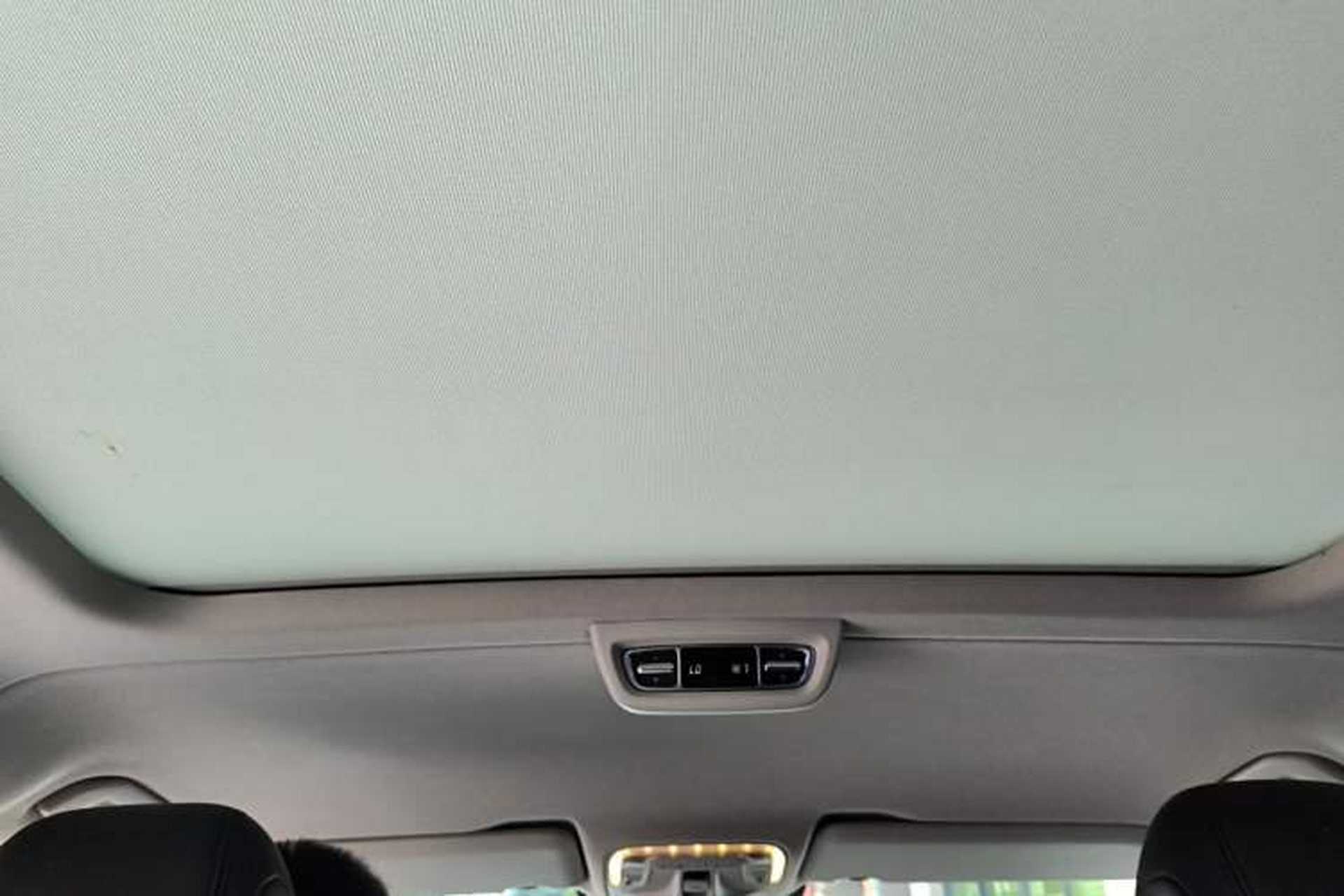 Used Mercedes-Benz V-Class 2020 V 260 Avantgarde Edition Headliner