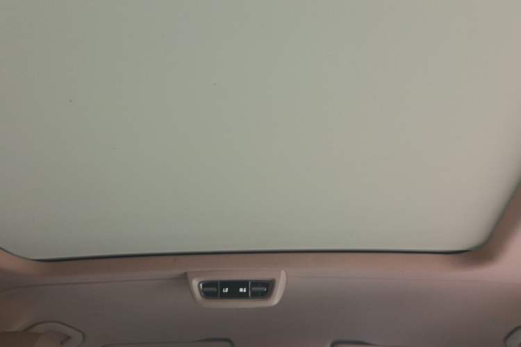Used Mercedes-Benz V-Class 2020 V 260 Prestige Edition Headliner