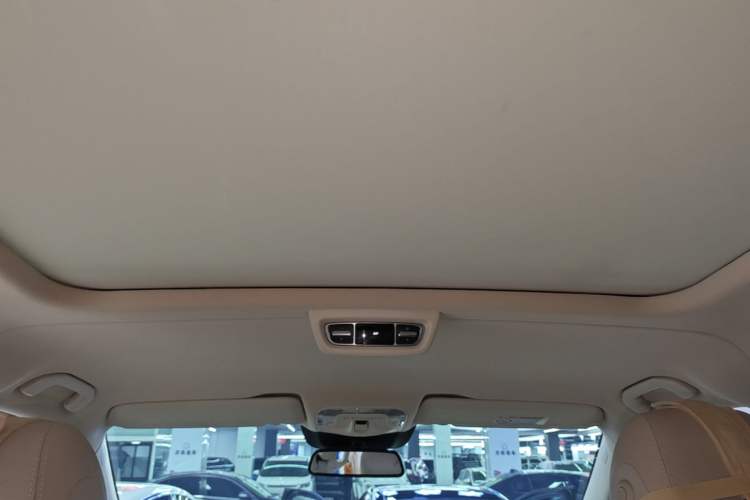 Used Mercedes-Benz V-Class 2020 V 260 Prestige Edition Headliner