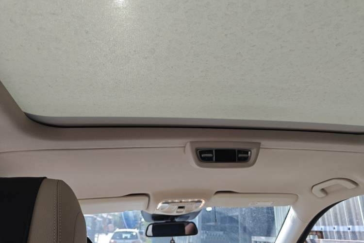 Used Mercedes-Benz V-Class 2020 V 260 Avantgarde Edition Headliner