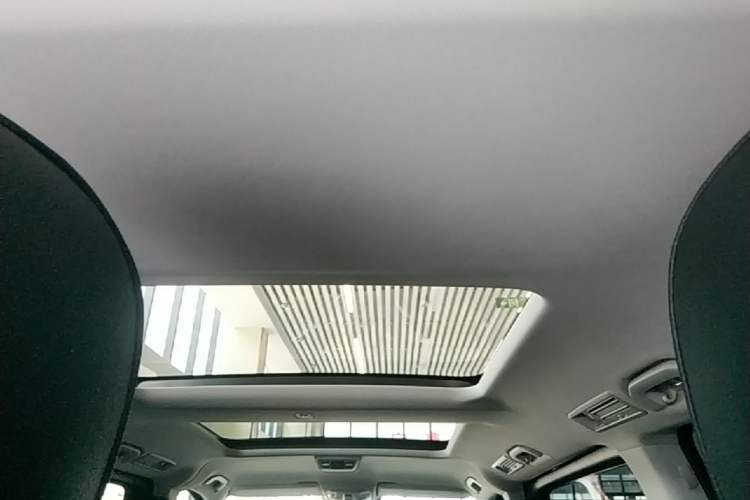 Used Mercedes-Benz V-Class 2020 V 260 L Long-wheelbase Luxury Edition Headliner
