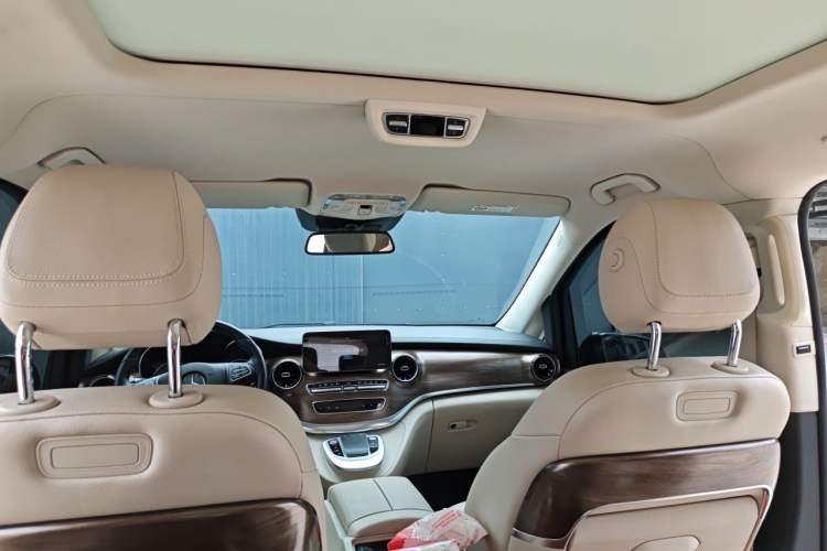 Used Mercedes-Benz V-Class 2020 V 260 L Long-wheelbase Luxury Edition Headliner